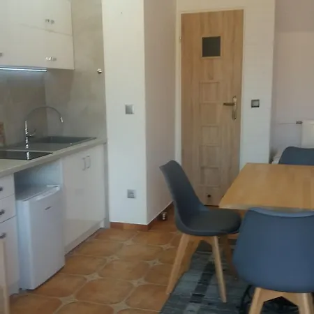 ホームステイ Goscinne Bemar ヤスタルニャ