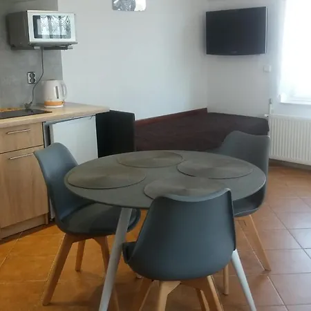 Goscinne Bemar ホームステイ