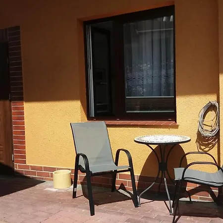 Quarto em Acomodações Particulares Goscinne Bemar *