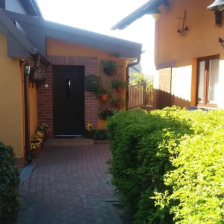 Quarto em Acomodações Particulares Goscinne Bemar *