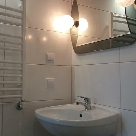 Quarto em Acomodações Particulares Goscinne Bemar