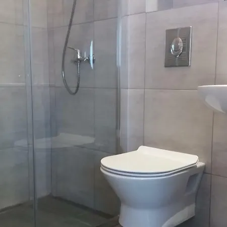 Goscinne Bemar Quarto em Acomodações Particulares *